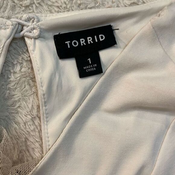 Torrid Lace Trim Dress - Picture 5 of 11